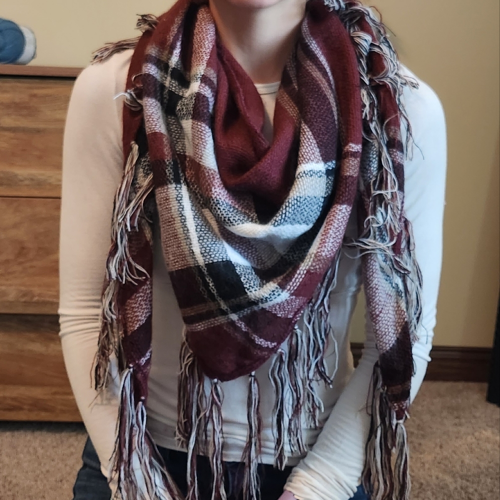 Plaid Triangle Scarf
